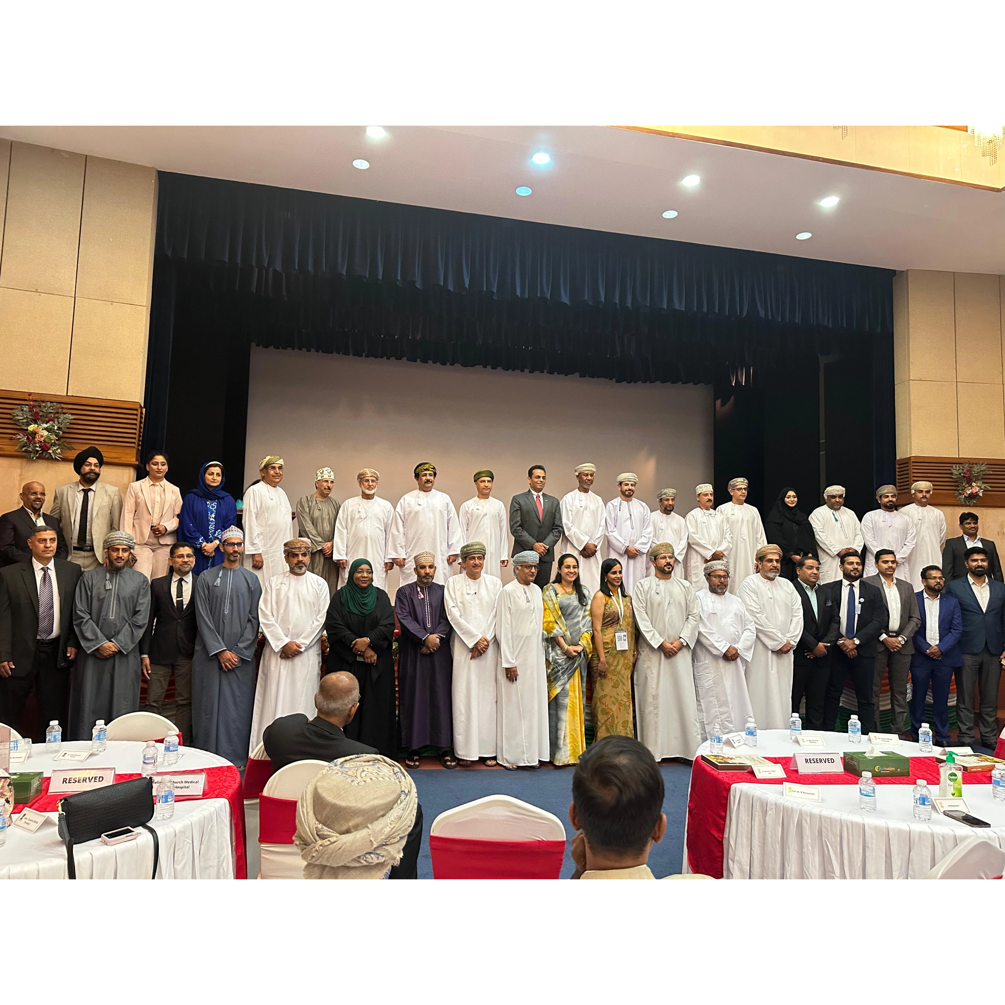 شاركت الجمعية الطبية العمانية في اجتماع الرعاية الصحية الهندي العماني